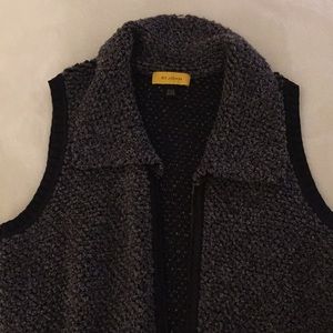 ST. JOHN wool vest!